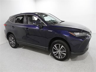 Used 2021 Toyota Venza LE w/ Carpet Mat Package (TMS) image 1