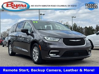 Used 2023 Chrysler Pacifica Touring-L image 1