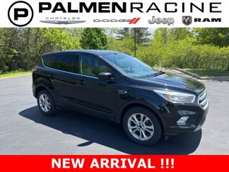 Used 2017 Ford Escape SE image 1