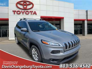 Used 2017 Jeep Cherokee Latitude w/ Safety/Convenience Group image 1