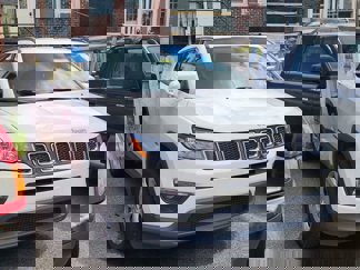 Used 2018 Jeep Compass Latitude w/ Popular Equipment Group image 1