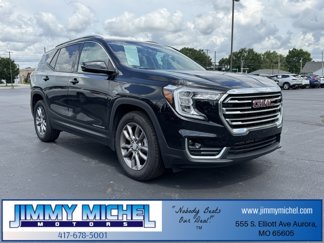 Used 2024 GMC Terrain SLT image 1