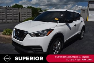 Used 2020 Nissan Kicks S image 1