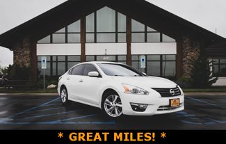 Used 2015 Nissan Altima 2.5 SL w/ Technology Package image 1