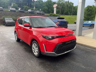 Used 2023 Kia Soul LX image 1