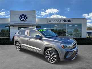 Used 2022 Volkswagen Taos SE image 1