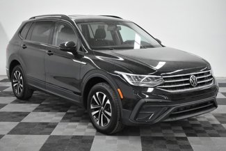 Used 2022 Volkswagen Tiguan S image 1