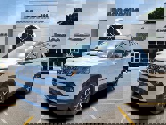 New 2025 Jeep Compass Limited image 1