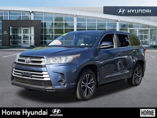 Used 2018 Toyota Highlander XLE image 1