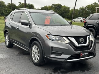 Used 2019 Nissan Rogue SV image 1