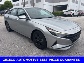 Used 2023 Hyundai Elantra SEL w/ Preferred Accessory Package image 1