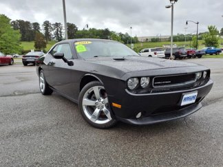 Used 2011 Dodge Challenger SE image 1