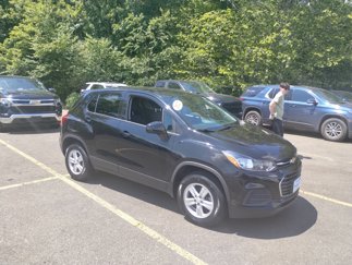 Used 2022 Chevrolet Trax LS w/ Tint and Cruise Package image 1