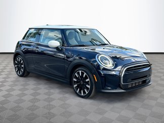 Used 2022 MINI Cooper 2-Door Hardtop image 1