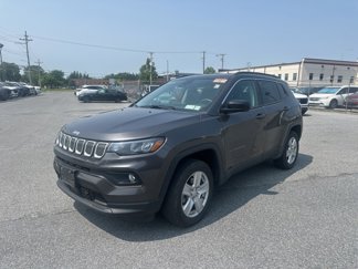 Used 2022 Jeep Compass Latitude image 1