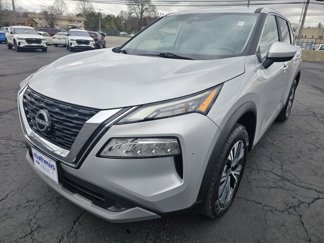 Used 2023 Nissan Rogue SV image 1