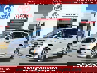 Used 2017 Chrysler Pacifica Limited image 1