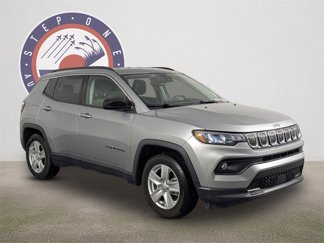 Used 2022 Jeep Compass Latitude video 2