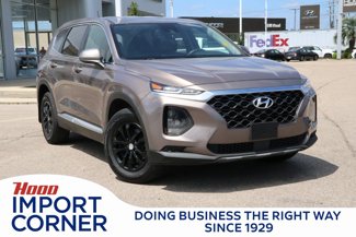 Used 2020 Hyundai Santa Fe SE image 1