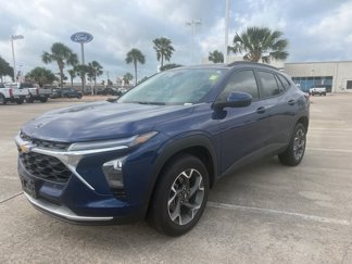 Used 2024 Chevrolet Trax LT w/ Driver Confidence Package image 1