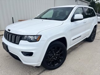 Used 2018 Jeep Grand Cherokee Altitude image 1