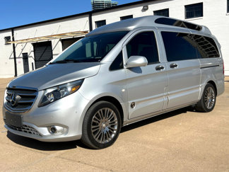Used 2018 Mercedes-Benz Metris Passenger image 1