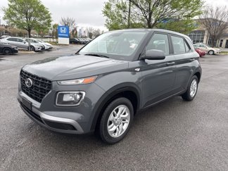 Used 2024 Hyundai Venue SE image 1