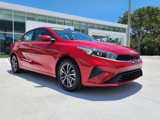 Used 2023 Kia Forte LXS image 1