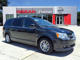 Used 2020 Dodge Grand Caravan SXT image 1