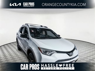 Used 2017 Toyota RAV4 SE image 1