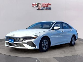 Certified 2025 Hyundai Elantra SE image 1