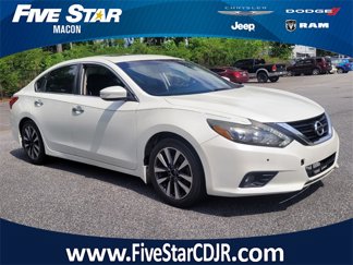 Used 2016 Nissan Altima 2.5 SL w/ 2.5 Technology w/LED Package image 1
