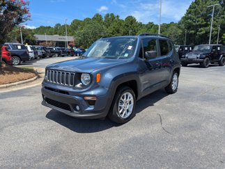 Certified 2022 Jeep Renegade Latitude w/ Convenience Group image 1