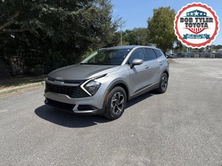 Used 2023 Kia Sportage LX image 1