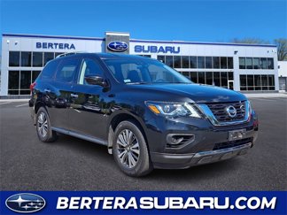 Used 2019 Nissan Pathfinder S image 1