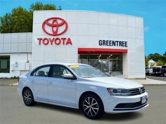 Used 2017 Volkswagen Jetta SE image 1