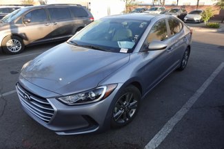 Used 2017 Hyundai Elantra SE image 1