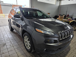 Used 2017 Jeep Cherokee Latitude w/ Cold Weather Group image 1