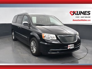 Used 2014 Chrysler Town & Country Touring-L image 1