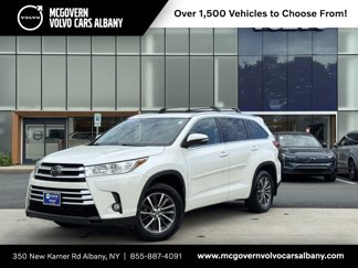 Used 2018 Toyota Highlander XLE image 1