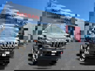 Used 2017 Jeep Cherokee Latitude w/ Safety/Convenience Group image 1