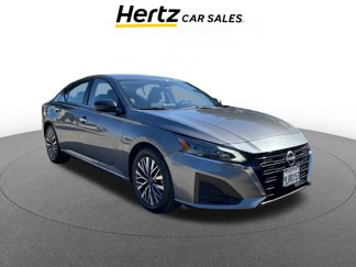 Used 2024 Nissan Altima 2.5 SV image 1