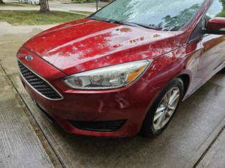 Used 2016 Ford Focus SE image 1
