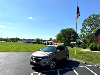Used 2018 Chevrolet Equinox LT image 1