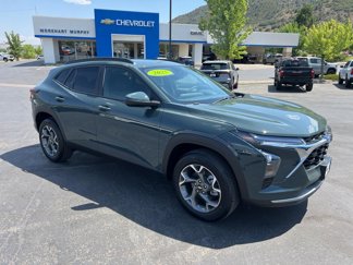 New 2025 Chevrolet Trax LT w/ Driver Confidence Package image 1