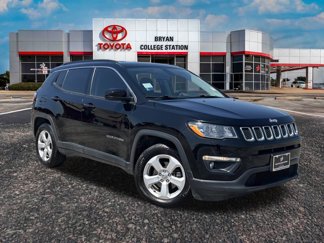 Used 2019 Jeep Compass Latitude w/ Safety & Security Group image 1