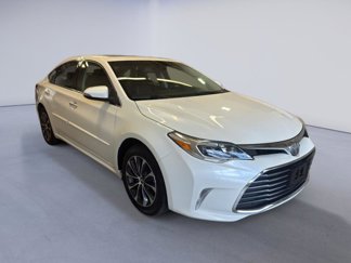 Used 2017 Toyota Avalon XLE Premium image 1