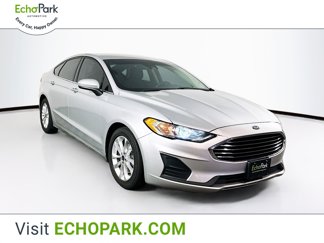 Used 2019 Ford Fusion SE image 1