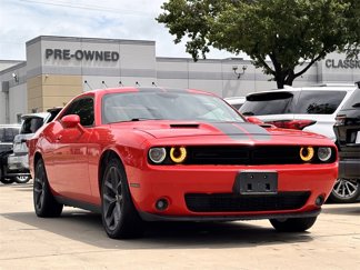 Used 2019 Dodge Challenger SXT w/ Blacktop Package image 1