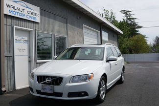 Used 2010 Volvo V70 image 1